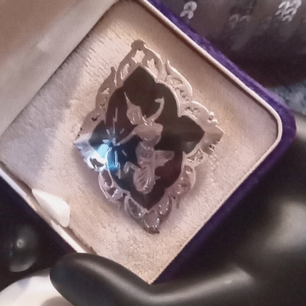 Beautiful Vintage Broach